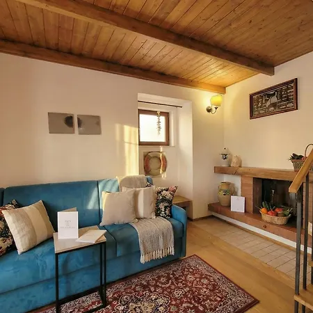 Tatiana - Historic With Private Rooftop Terrace Feriehus